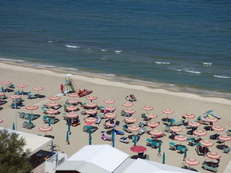 Hotel Atlantic Senigallia Extérieur photo